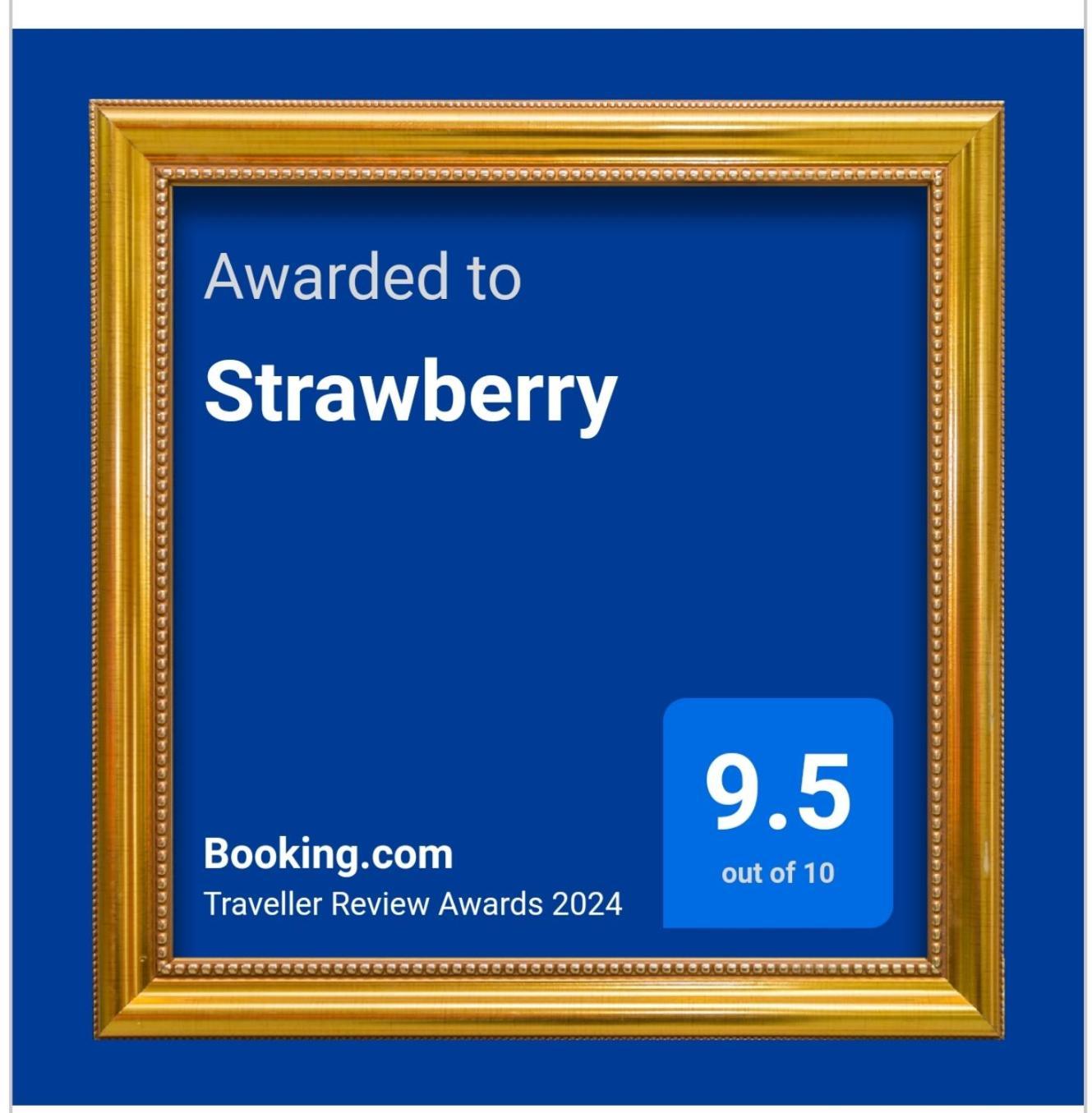 Hotel Strawberry Borjomi Exterior foto